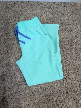 Worn once! Figs mariner kade straight leg scrub pants, medium